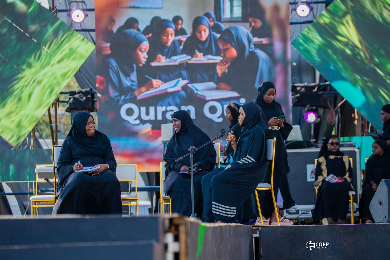 Quran Quiz · Panel on stage